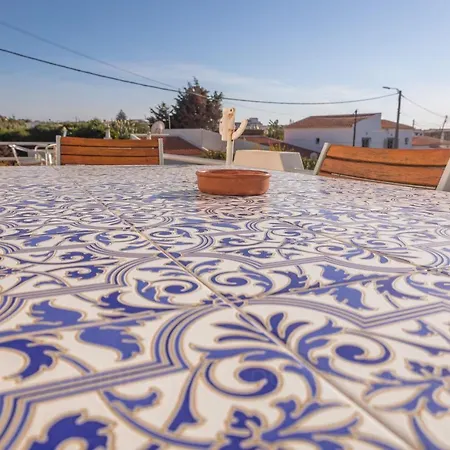 Residencia Quinta Do Poco בית הארחה סאגרש